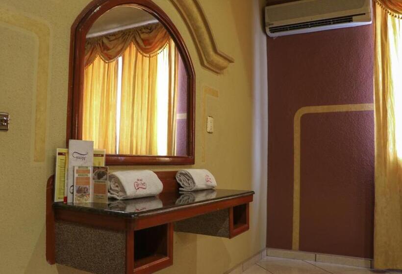 غرفة قياسية مزوَّدة بتراس, Motel Caribe