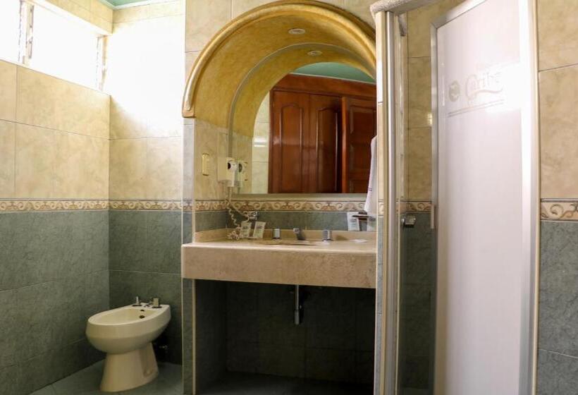 غرفة قياسية مزوَّدة بتراس, Motel Caribe