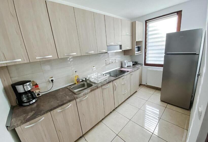 １ベッドルームハウス, Pensiunea Petru