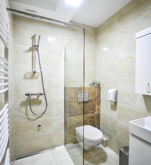 اتاق لوکس با چشم‌انداز شهر, Miido Apartments