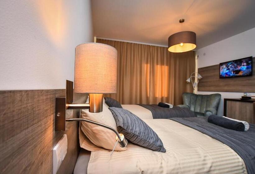 Номер Deluxe Вид на Город, Miido Apartments