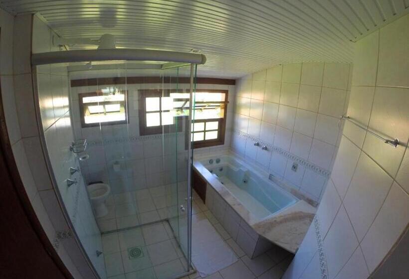 جناح ديلوكس, Pousada Halliny Do Rosa