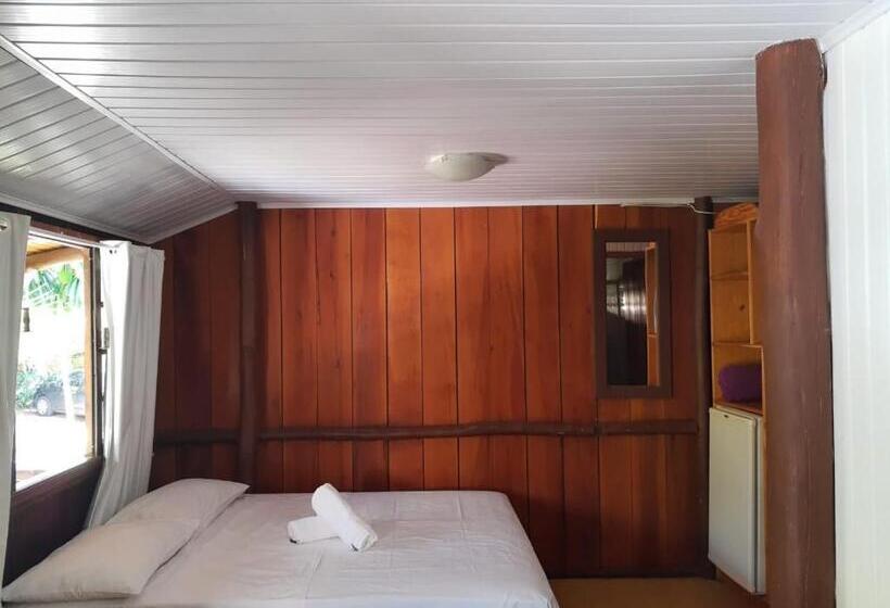 수피리어 트리플 룸, Pousada Halliny Do Rosa