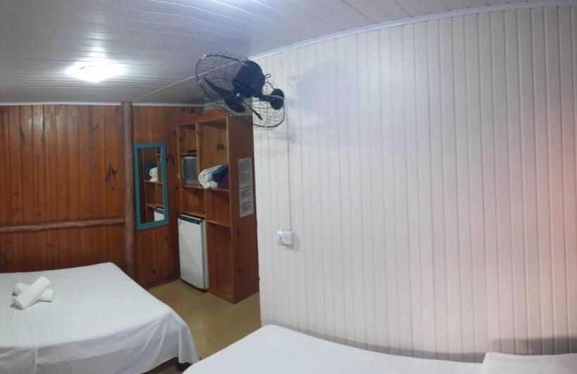 غرفة سوبيريور ثلاثية, Pousada Halliny Do Rosa