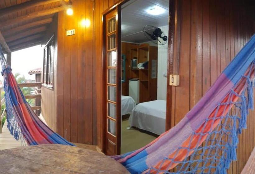 غرفة سوبيريور ثلاثية, Pousada Halliny Do Rosa