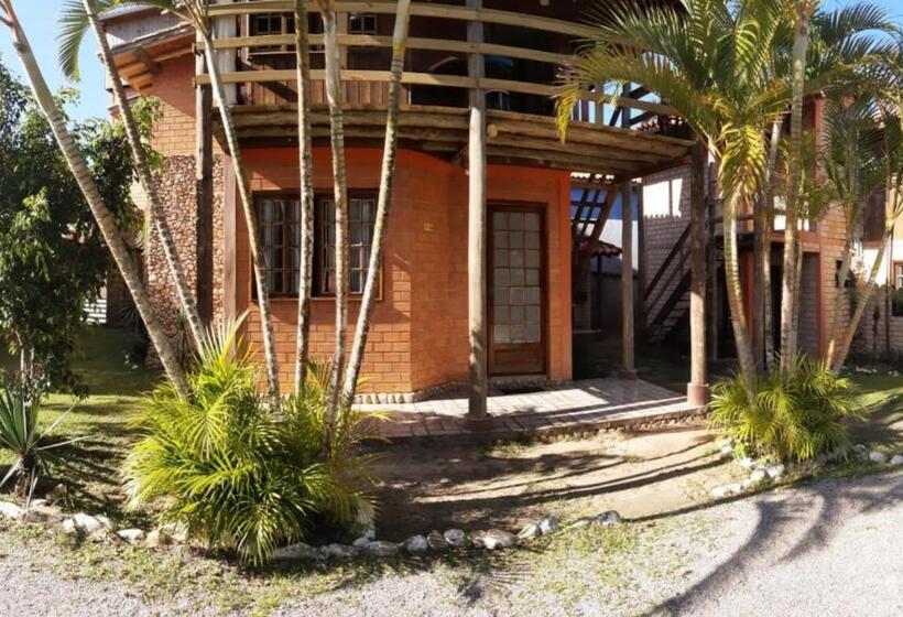 스탠다드 트리플 룸, Pousada Halliny Do Rosa