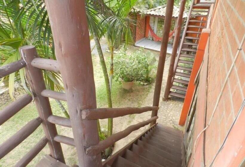 베이직 3인 룸, Pousada Halliny Do Rosa