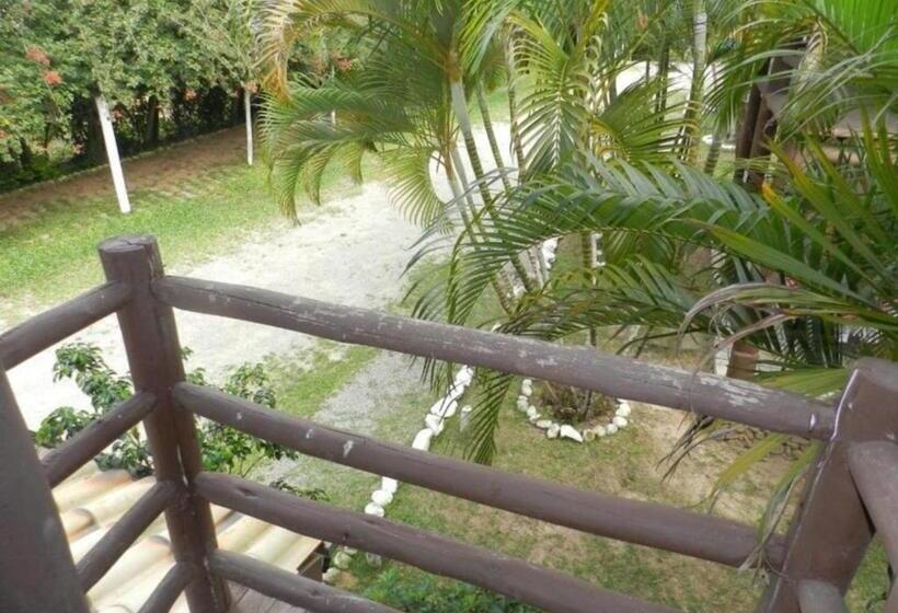 베이직 3인 룸, Pousada Halliny Do Rosa