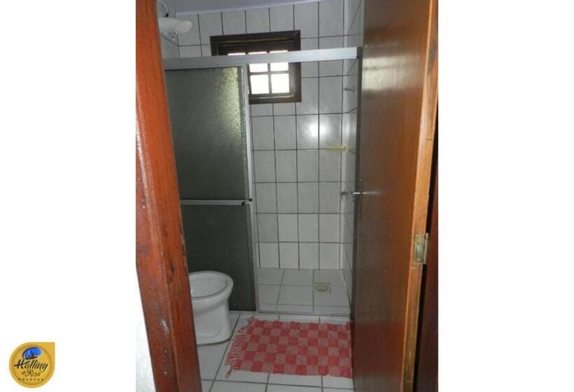 غرفة قياسية رباعية, Pousada Halliny Do Rosa