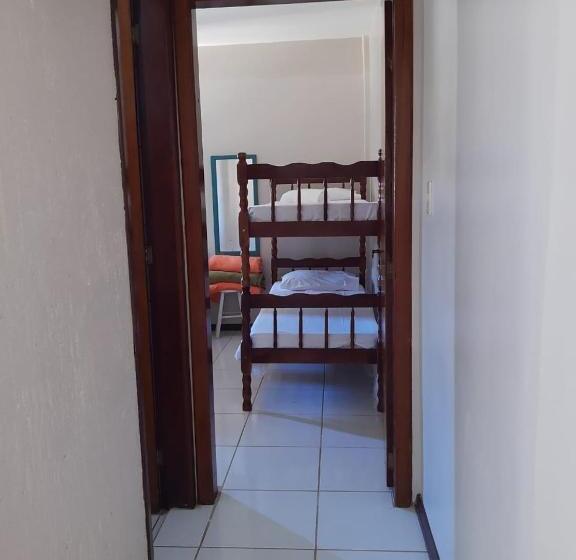 غرفة قياسية رباعية, Pousada Halliny Do Rosa