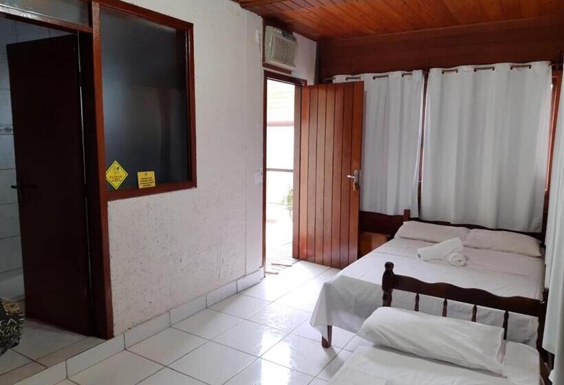 غرفة قياسية ثلاثية مطلة علي حمام السباحة, Pousada Halliny Do Rosa