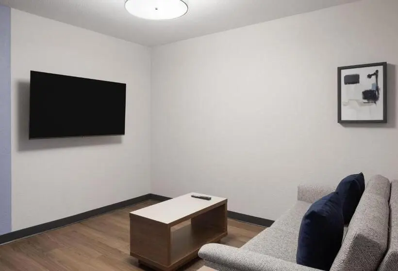 سوئیت با تخت بزرگ, Garner Hotel Phoenix Northwest Surprise By Ihg