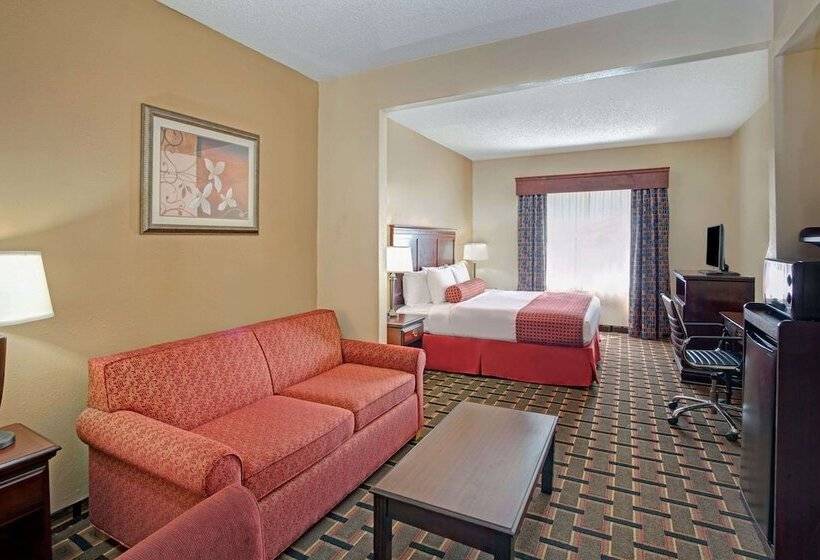 מיטת קינג בסוויטה, Baymont By Wyndham Kennesaw