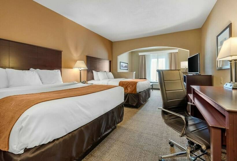 סוויטה, Comfort Suites Near Route 66