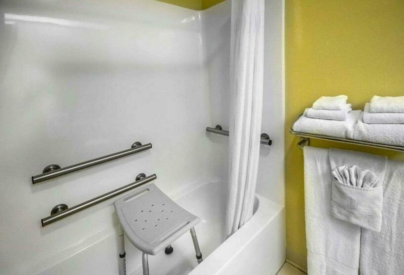 מיטת קינג בסוויטה, Comfort Suites Prestonsburg West