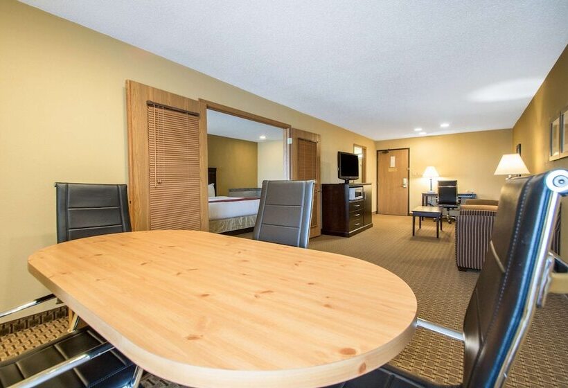 Люкс, Comfort Suites Wisconsin Dells Area