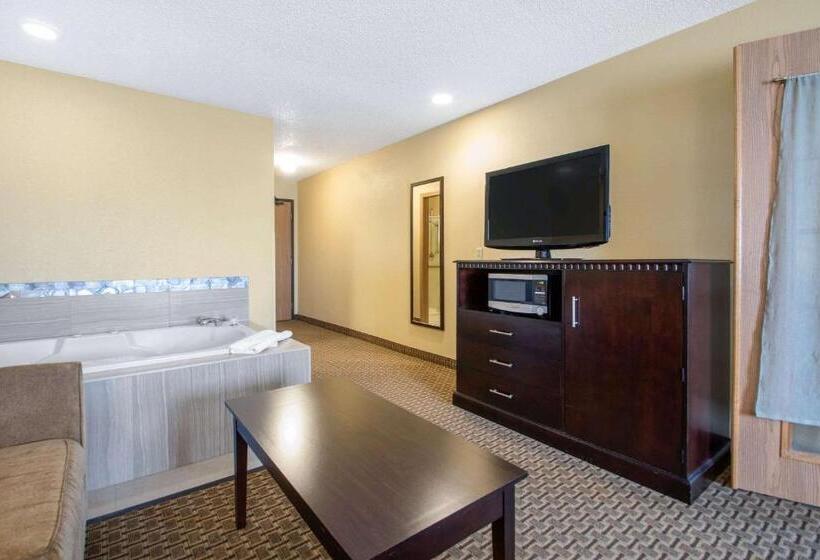 Люкс с гидромассажем, Comfort Suites Wisconsin Dells Area
