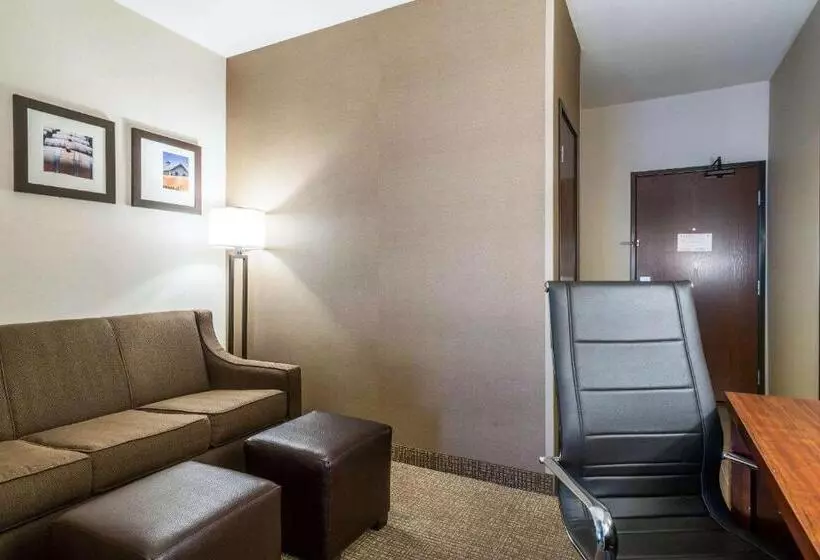 スイート, Comfort Suites Yakima