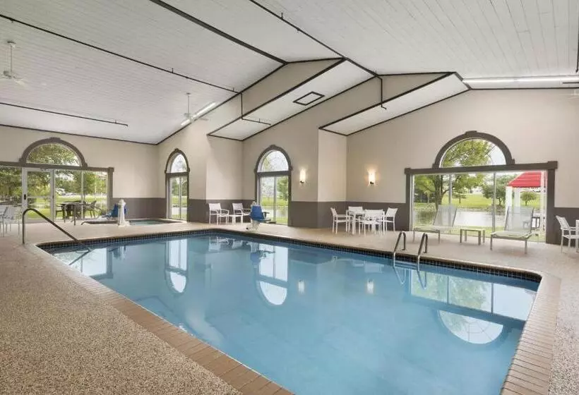 キングサイズベッドのスタンダードルーム, Country Inn & Suites By Radisson, Ankeny, Ia