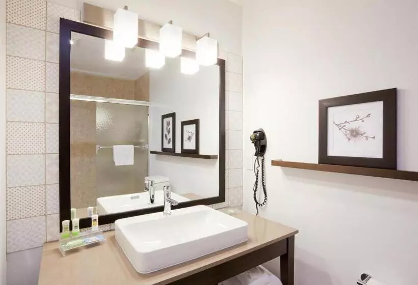 キングサイズベッドのスイートルーム, Country Inn & Suites By Radisson, Chippewa Falls, Wi