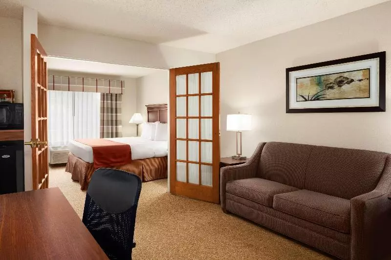 سوئیت با تخت بزرگ, Country Inn & Suites By Radisson, Grand Rapids Airport, Mi