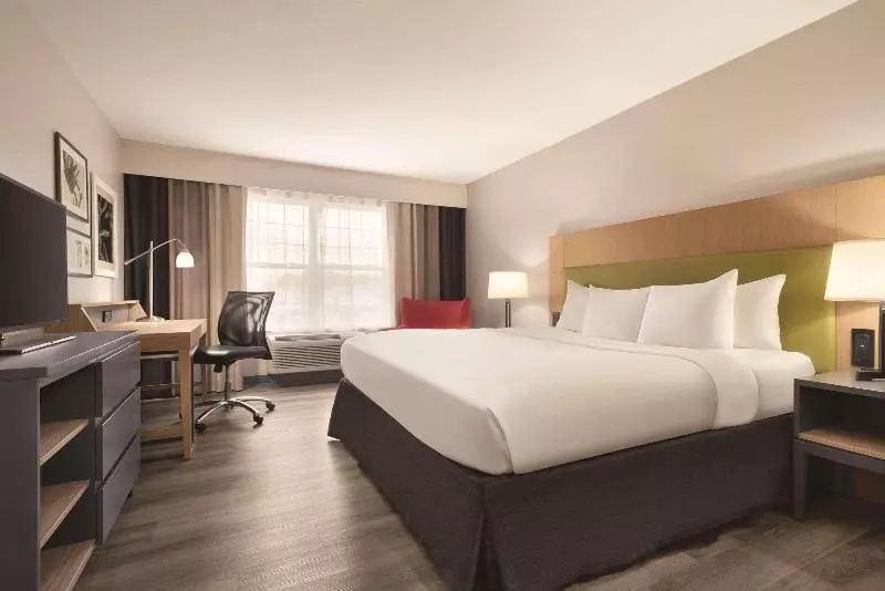اتاق استاندارد با تخت بزرگ, Country Inn & Suites By Radisson, Waterloo, Ia