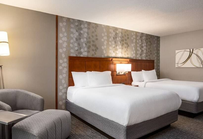 带2个双人床的标准工作室, Courtyard Tupelo