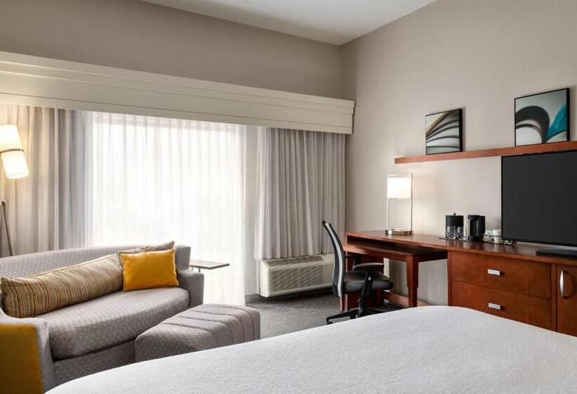 带大床的标准间, Courtyard Tupelo