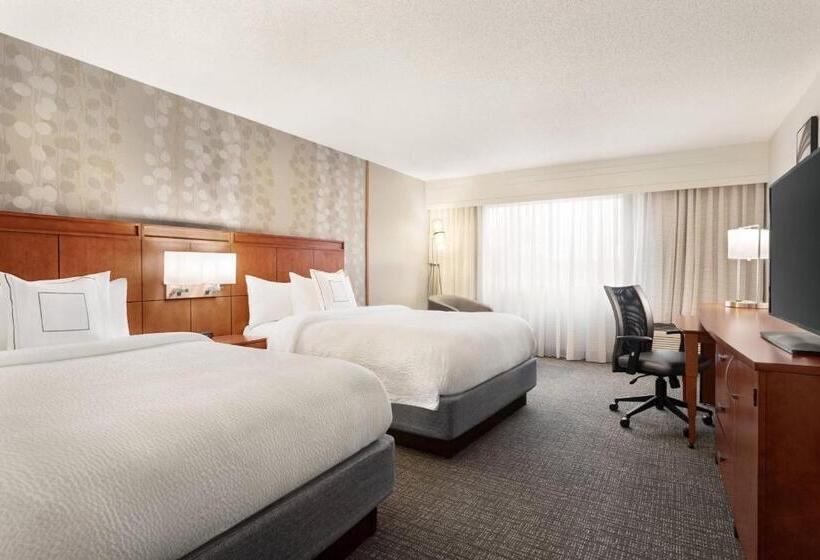 带2个双人床的标准工作室, Courtyard Tupelo