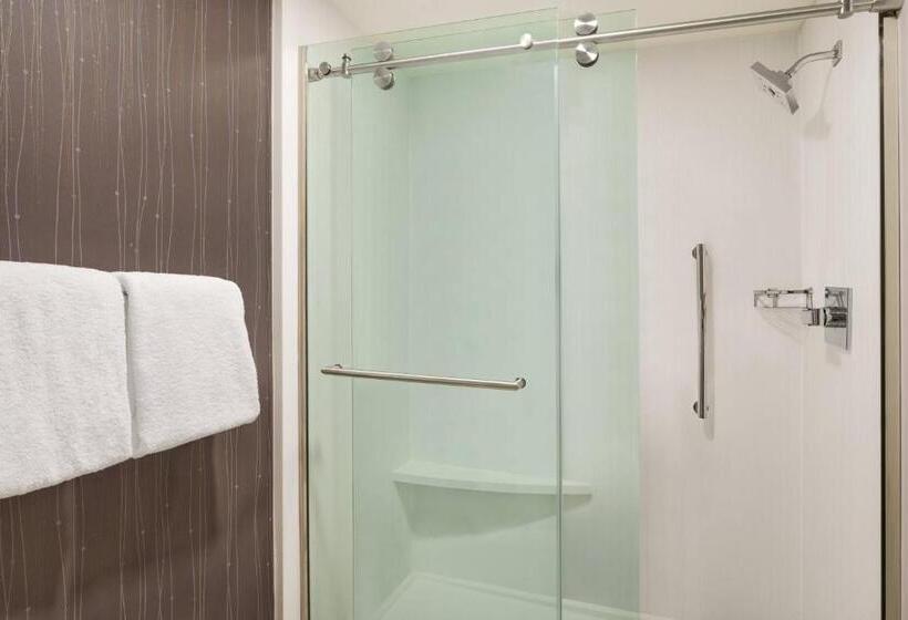 带大床的套房, Courtyard Tupelo