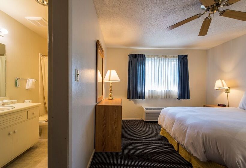 جناح إدارى, Coral Reef Inn & Condo Suites