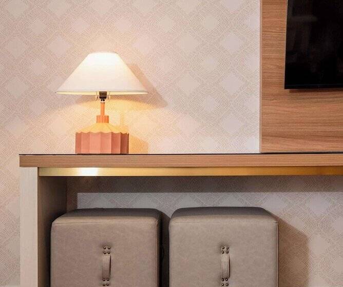 סוויטה עם מיטת קווין, The Bentley Hotel Southampton