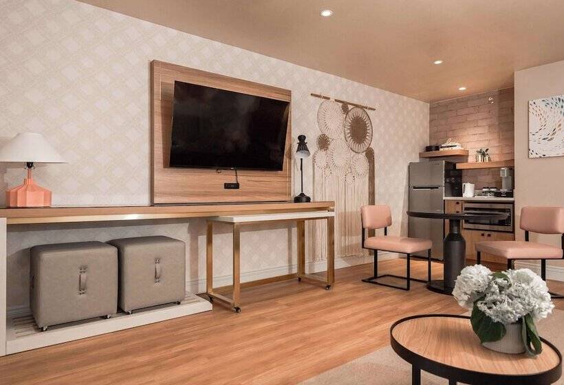 סוויטה עם מיטת קווין, The Bentley Hotel Southampton