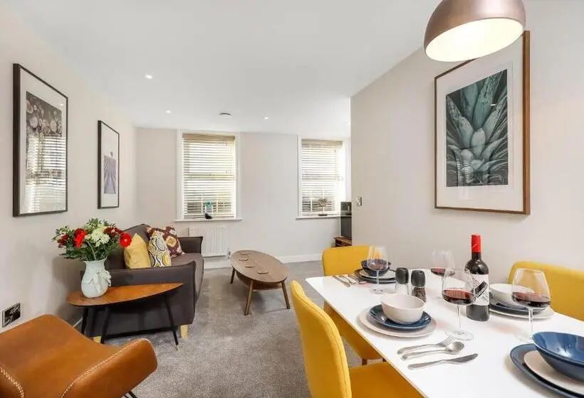 ２ベッドルームアパートメント, Executive Apartments