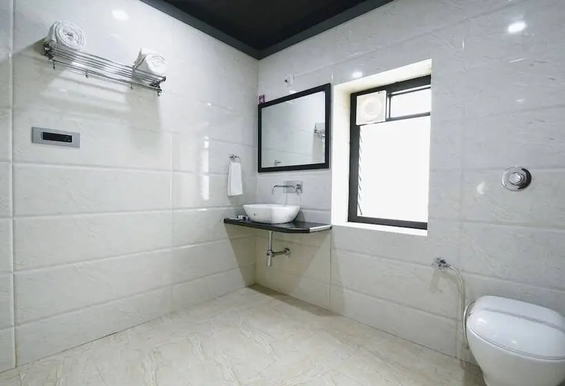 Camera Deluxe, Agroha