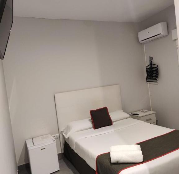 기본룸, Hostal Jireh