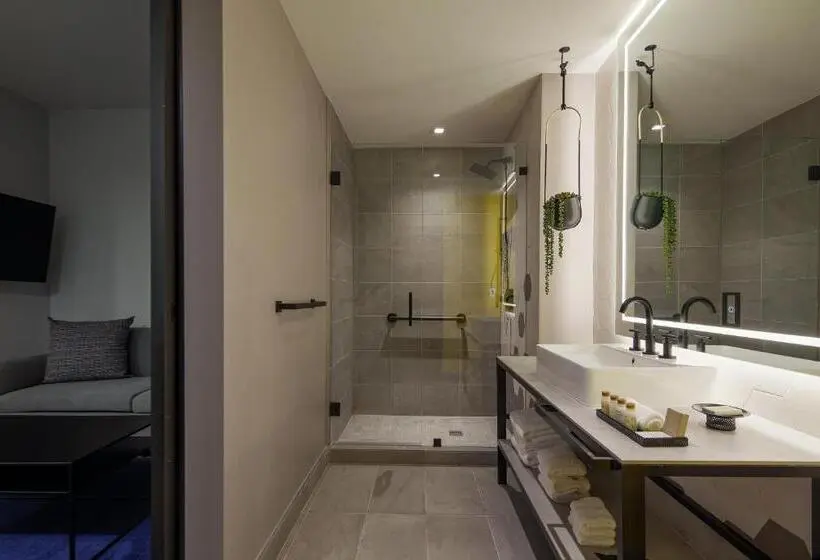 キングサイズベッドのスイートルーム, Indigo Miami Brickell By Ihg