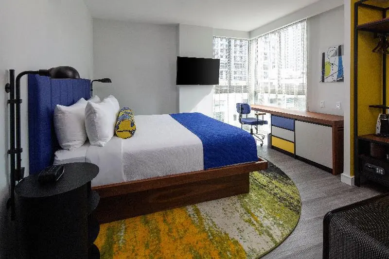 キングサイズベッドのスタンダードルーム, Indigo Miami Brickell By Ihg