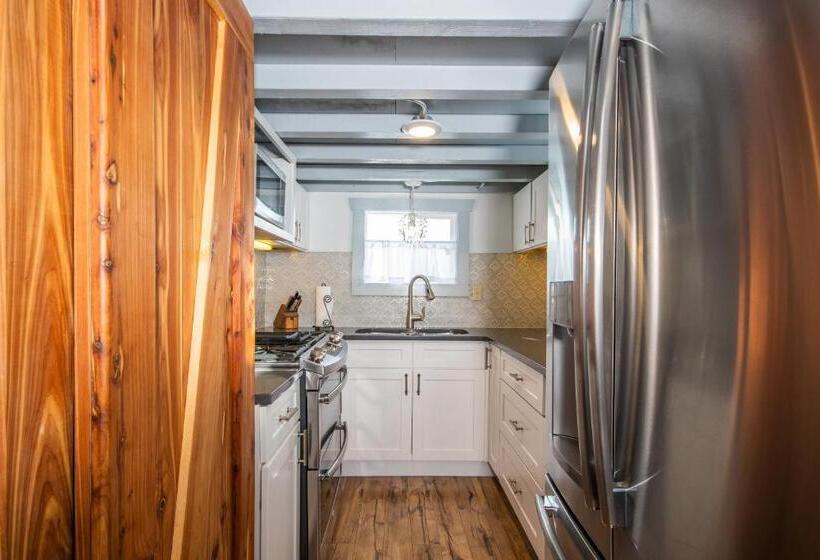غرفة قياسية, Tiny House Leadville