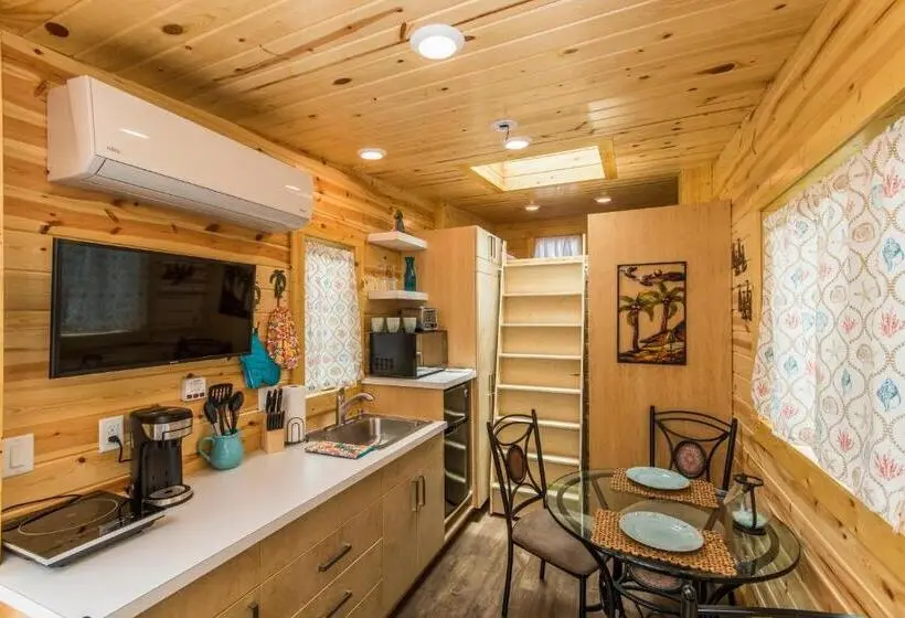 スタンダードルーム, Tiny House Leadville