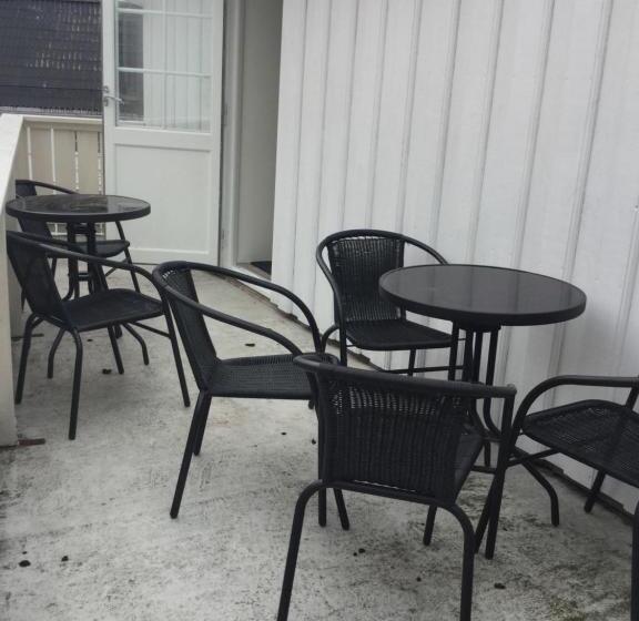 Standard room with outdoor bath, Holsthuset Losji