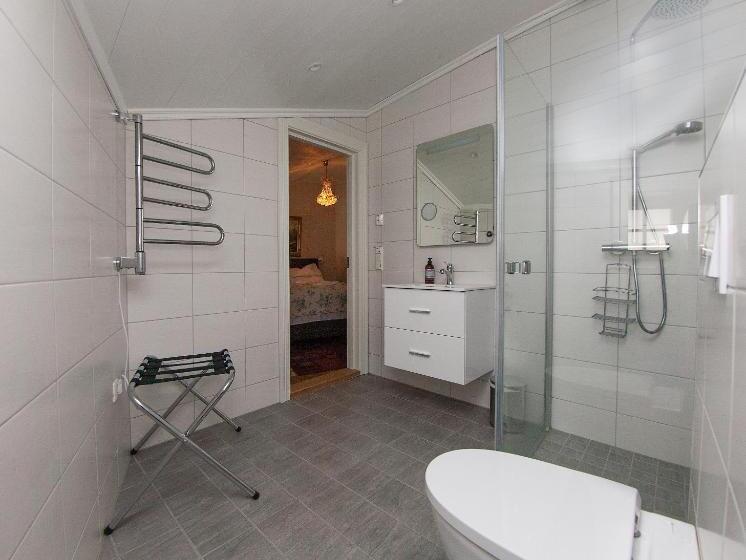 Номер Стандарт, Holsthuset Losji