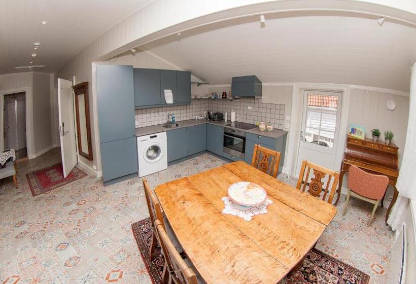 Standard room with outdoor bath, Holsthuset Losji