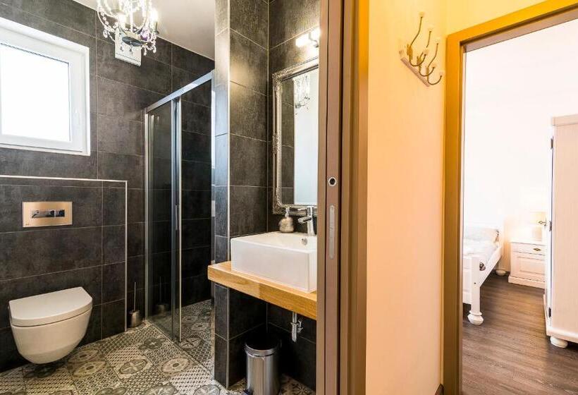 スイート（家族用）, Pumpion