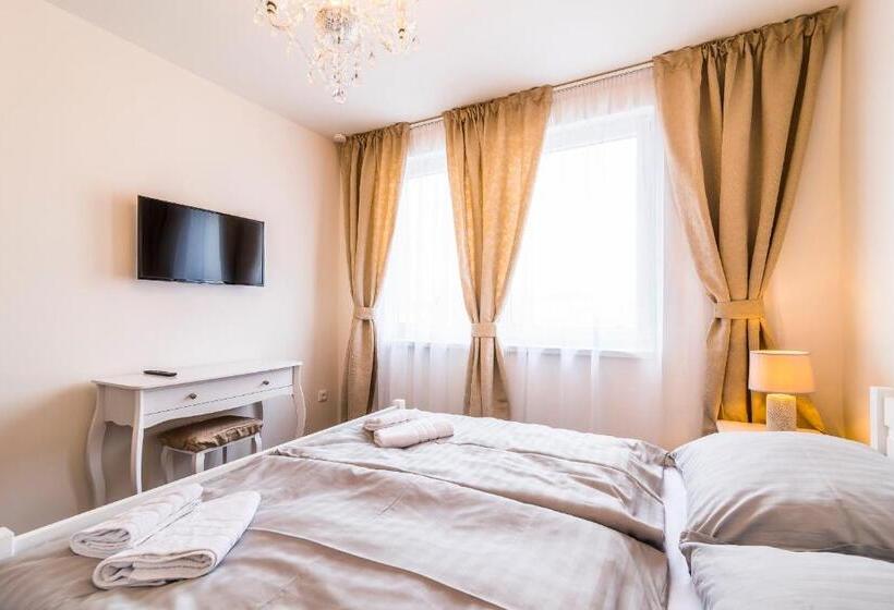 スイート（家族用）, Pumpion