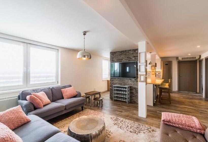 ２ベッドスイートルーム, Pumpion