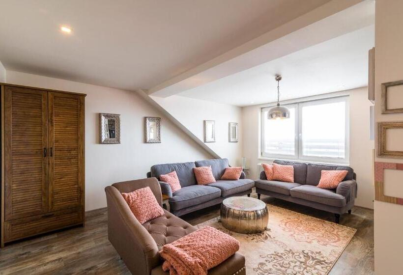 ２ベッドスイートルーム, Pumpion