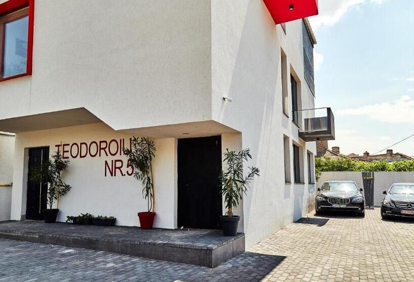 آپارتمان 1 خوابه, Teodoroiu Nr. 5