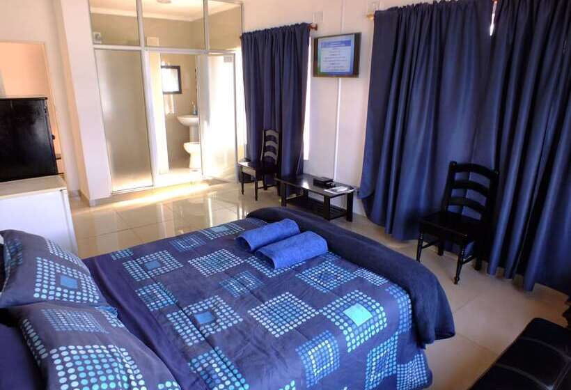 חדר דלוקס לשלושה עם נו לים, Umkomaas Lodge