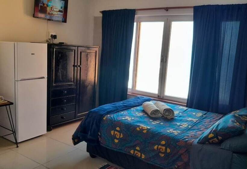 חדר אקונומי, Umkomaas Lodge